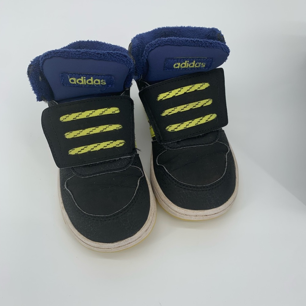 Adidas Hoops MIDI High Top Black and Yellow Fleece Lined Boy Sneakers Size 10 - Picture 2 of 9